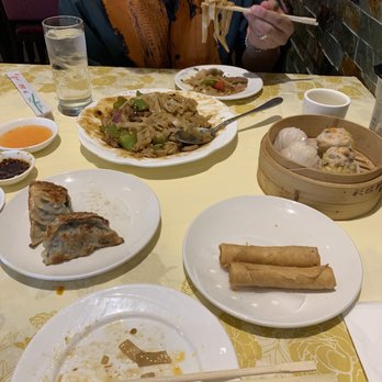 Imperial Restaurant - Gyoza, eggrolls, Shrimp Dumplings w/ Green Chive, malaysian flat noodles - Dim Sum Near Me - Chicago, Illinois