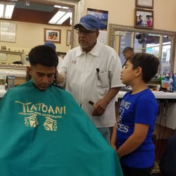 Don Jose teaching the next generation! Don Jose teaching the next generation!