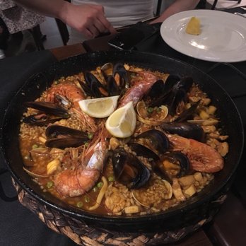 Momo - Spanish Near Me - Barcelona, B Momo - Spanish Near Me - Barcelona, B