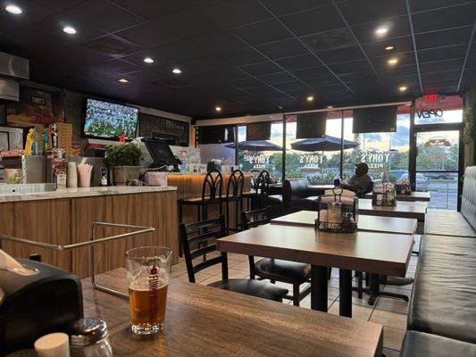 Tony's Pizza - Miami by null