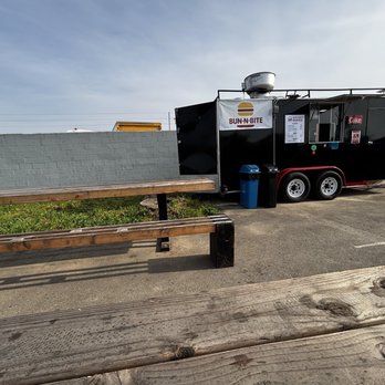 Bun N Bite - Truck and seating area - Burgers Near Me - Antelope, California Bun N Bite - Truck and seating area - Burgers Near Me - Antelope, California