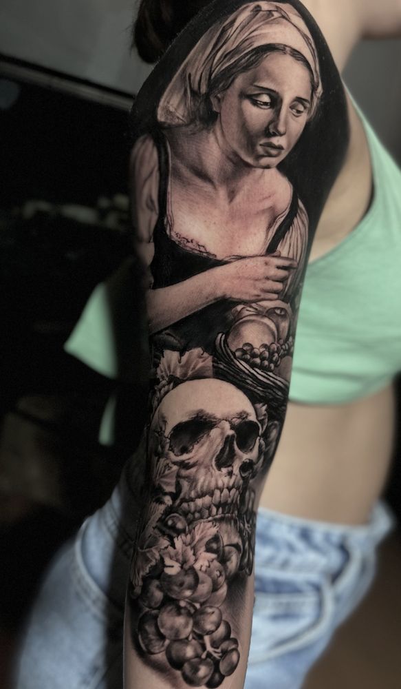 Moreno Tattoo Logo