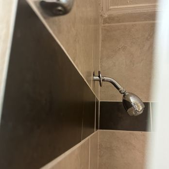 Days Inn & Suites by Wyndham Clovis - The shower head plate did not meet up to the shower wall. - Hotels Near Me - Clovis, New Mexico Days Inn & Suites by Wyndham Clovis - The shower head plate did not meet up to the shower wall. - Hotels Near Me - Clovis, New Mexico