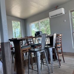 2M Smokehouse BBQ - Seating