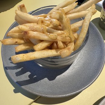 Surreal Global Kitchen - Fries - Bars Near Me - Arlington, Virginia
