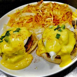Crab Cake Eggs Benedict