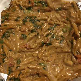 Beaux Seafood - Crawfish mac and cheese - Food Trucks Near Me - Manchaca, Texas