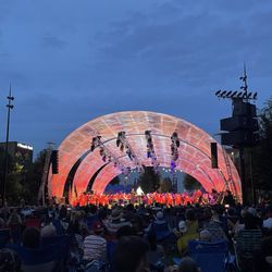 Ocean Beach Travel - Outdoor amphitheater