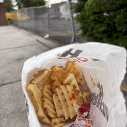 Large Waffle fries ($4) which I shared with a friend - not many fried inside actually (Monday evening, 27 April 2026)