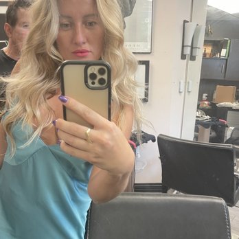 LAB Salon Miami - High lights + blow dry - Hair Salons Near Me - Miami, Florida LAB Salon Miami - High lights + blow dry - Hair Salons Near Me - Miami, Florida