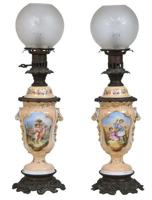 Dealer's Choice Antiques & Auction by null