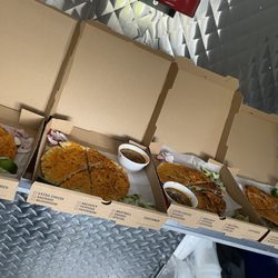 El Tilin Mexican Food Truck - Pizza-birria