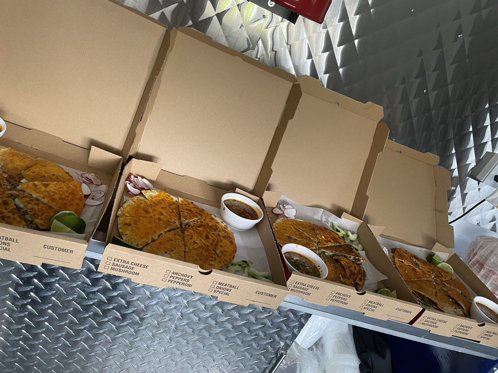 El Tilin Mexican Food Truck