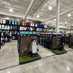 DICK'S Sporting Goods - Golf equipment