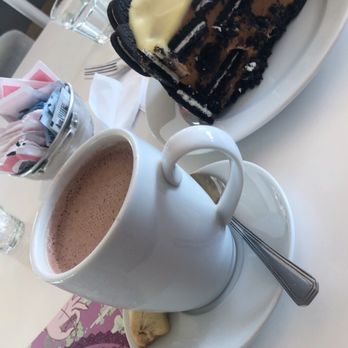 Pani - Muy rico el pastel de oreo y la chocolatada Al café se le agrega azúcar al gusto - Desserts Near Me - Buenos Aires, C
