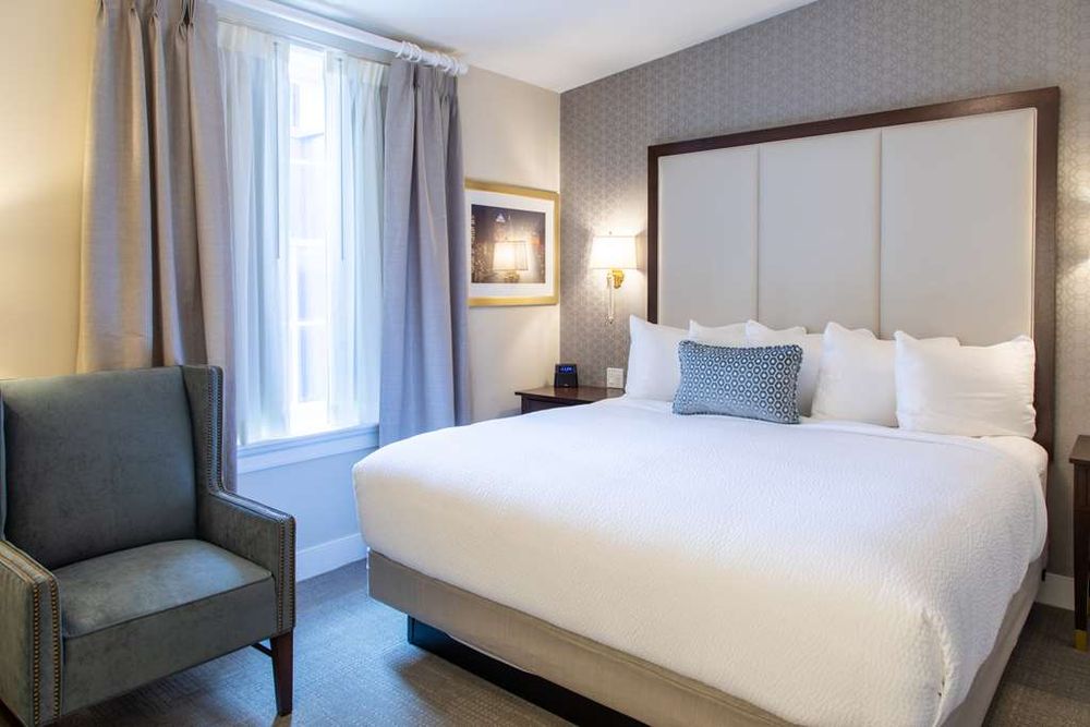 Independence Park Hotel