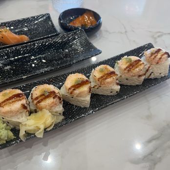 Dragon Garden - Sushi roll - Sushi Bars Near Me - Glendale, California