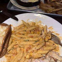 Mac n cheese  Sante fe chicken