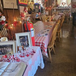 Bar-B-Q Ranch - Inside table view