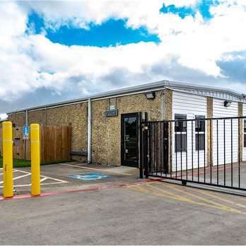 Extra Space Storage - Beauty Image - Self Storage Near Me - Denton, Texas