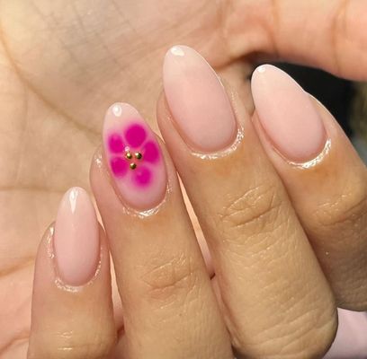 Bloomie Nail Salon by null