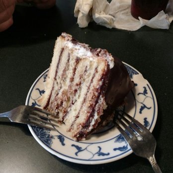 Chez Jacqueline - Cajun/Creole Near Me - Breaux Bridge, Louisiana