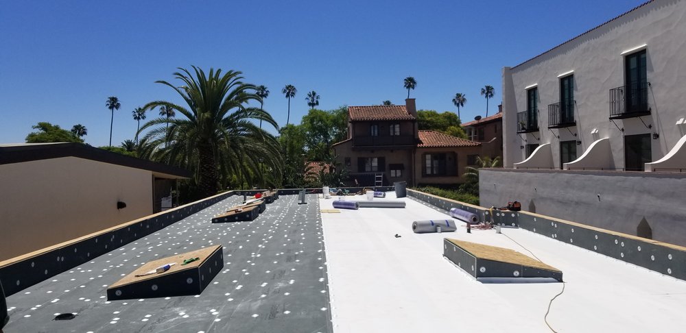 Slide of Al's Roofing & Gutters