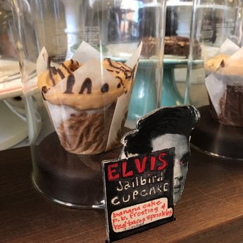 Baked & Wired - Cookies, coffee and cupcakes...all good! - Bakeries Near Me - Washington, DC, District of Columbia