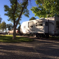 Camp Three Forks - 100% Pull thrus, most are are 60' long, enough to stay hooked to your rig if needed