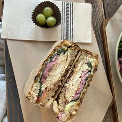 Grutogi Bistro