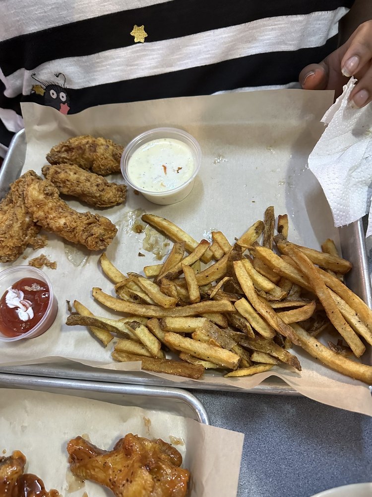Social spots from Sammy's Tap & Grill