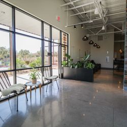 Hydrate IV Bar