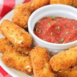 Marshalls Bar And Grill - Mozzarella sticks