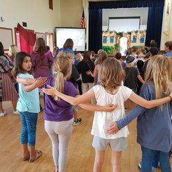 Carpinteria Community Church - Making friends, singing songs & learning about Jesus love.