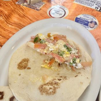 Pete's Tako House - Egg ranchero taco - Breakfast & Brunch Near Me - San Antonio, Texas