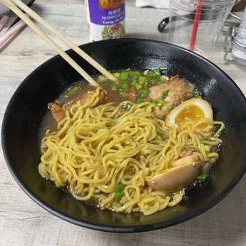 Ramen vs Pho - Chicken Shoyu Ramen - Vietnamese Near Me - Fresno, California