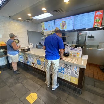 El Pollo Loco - Inside - Mexican Near Me - El Cajon, California