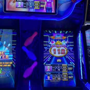 Dave & Buster's Bellevue - Arcades Near Me - Bellevue, Washington