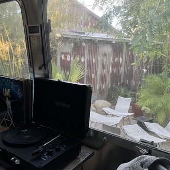 Caravan Outpost - Personal sitting area and community washroom - Hotels Near Me - Ojai, California