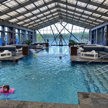 Mount Airy Resort - Pool - Hotels Near Me - Mount Pocono, Pennsylvania Mount Airy Resort - Pool - Hotels Near Me - Mount Pocono, Pennsylvania