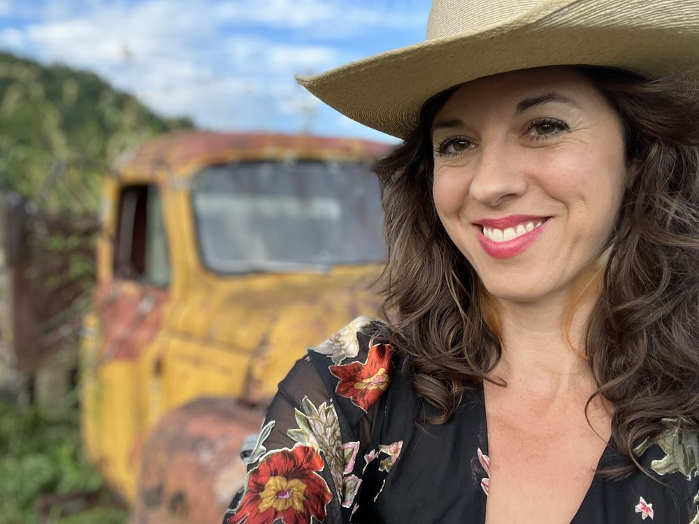 Lisa K. Entertainment Logo