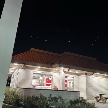 In-N-Out Burger - Location - Fast Food Near Me - Norco, California