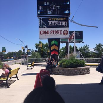 Cold Stone Creamery - a cold stone creamery sign - Ice Cream & Frozen Yogurt Near Me - Branson, Missouri