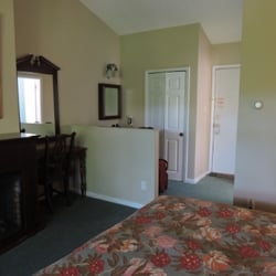 Inn at the Falls