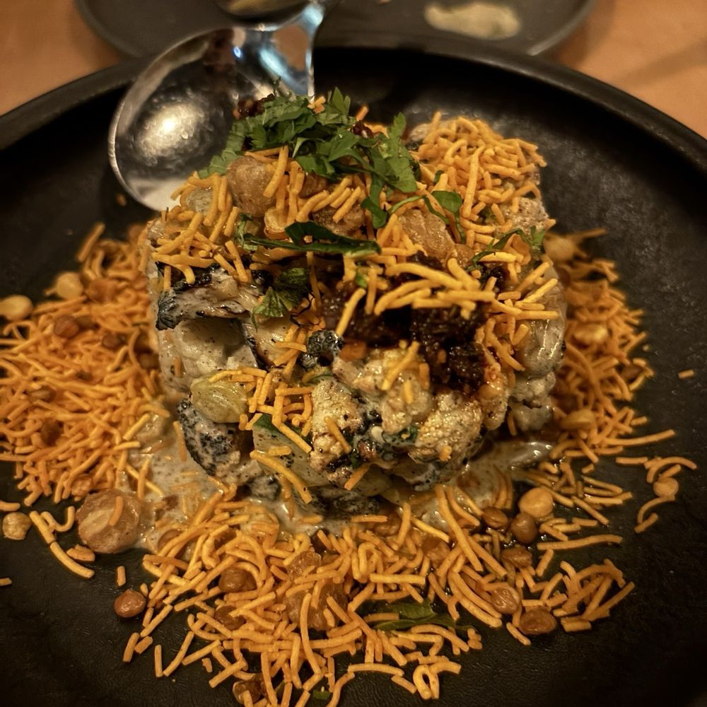 Mirra - Charred Cauliflower - Mexican Near Me - Chicago, Illinois Mirra - Charred Cauliflower - Mexican Near Me - Chicago, Illinois