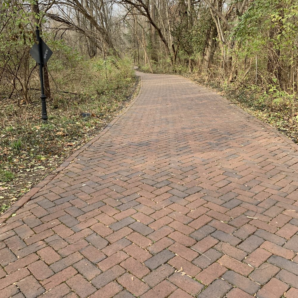 Anchorage Trail - Hiking Near Me - Anchorage, Kentucky