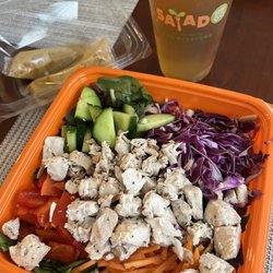 Salad and Go - Thai salad with Mango Green Tea