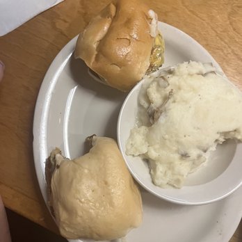 Texas Roadhouse - Kids mini burgers and mashed potatoes - Steakhouses Near Me - Denton, Texas Texas Roadhouse - Kids mini burgers and mashed potatoes - Steakhouses Near Me - Denton, Texas