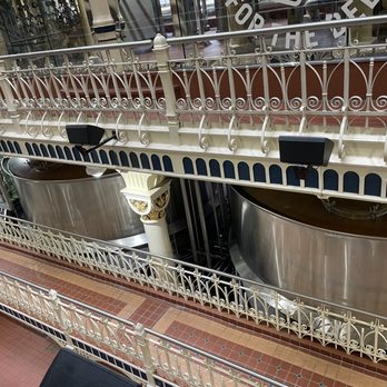 Budweiser Brewery Experience - Beer Tours Near Me - Saint Louis, Missouri
