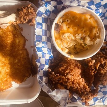 Tori's Place - Fried Chicken Combo with Mac n cheese - Soul Food Near Me - Sacramento, California Tori's Place - Fried Chicken Combo with Mac n cheese - Soul Food Near Me - Sacramento, California